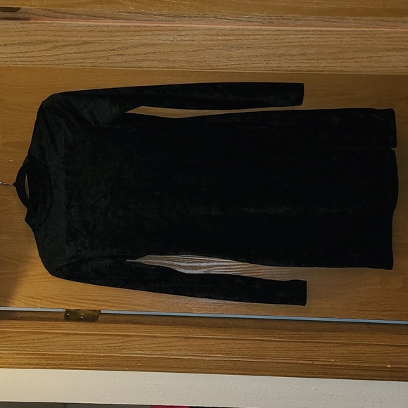 Black Velvet Forever 21 Dress - Picture 2 of 7